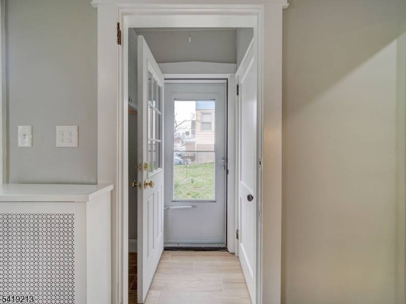 140 Westervelt Ave, Hawthorne Boro, NJ 07506