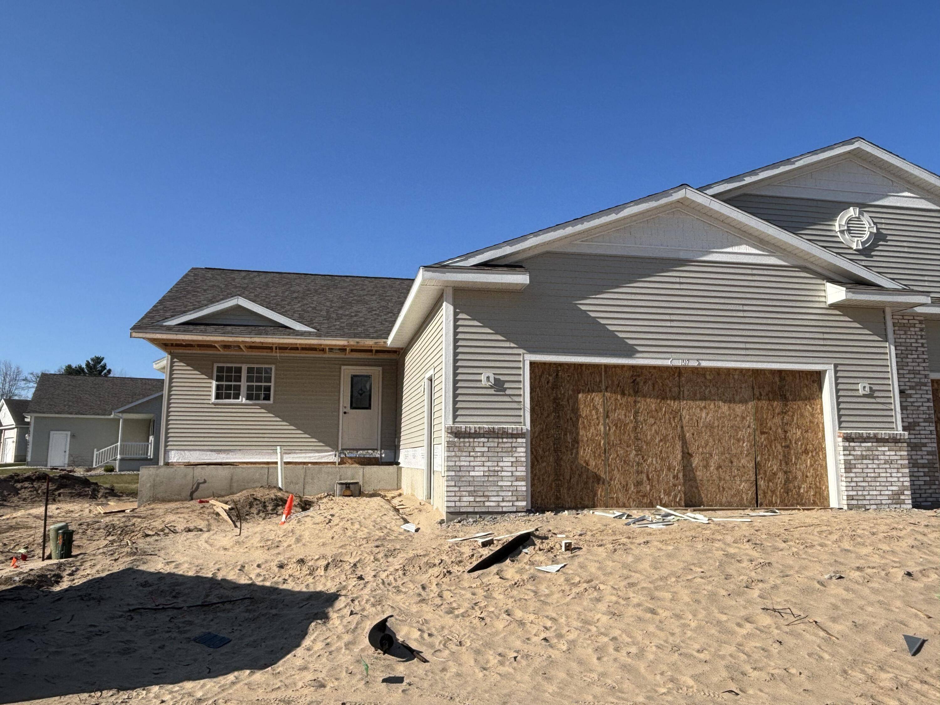 1517 E Addison WAY, Laketon Twp, MI 49445