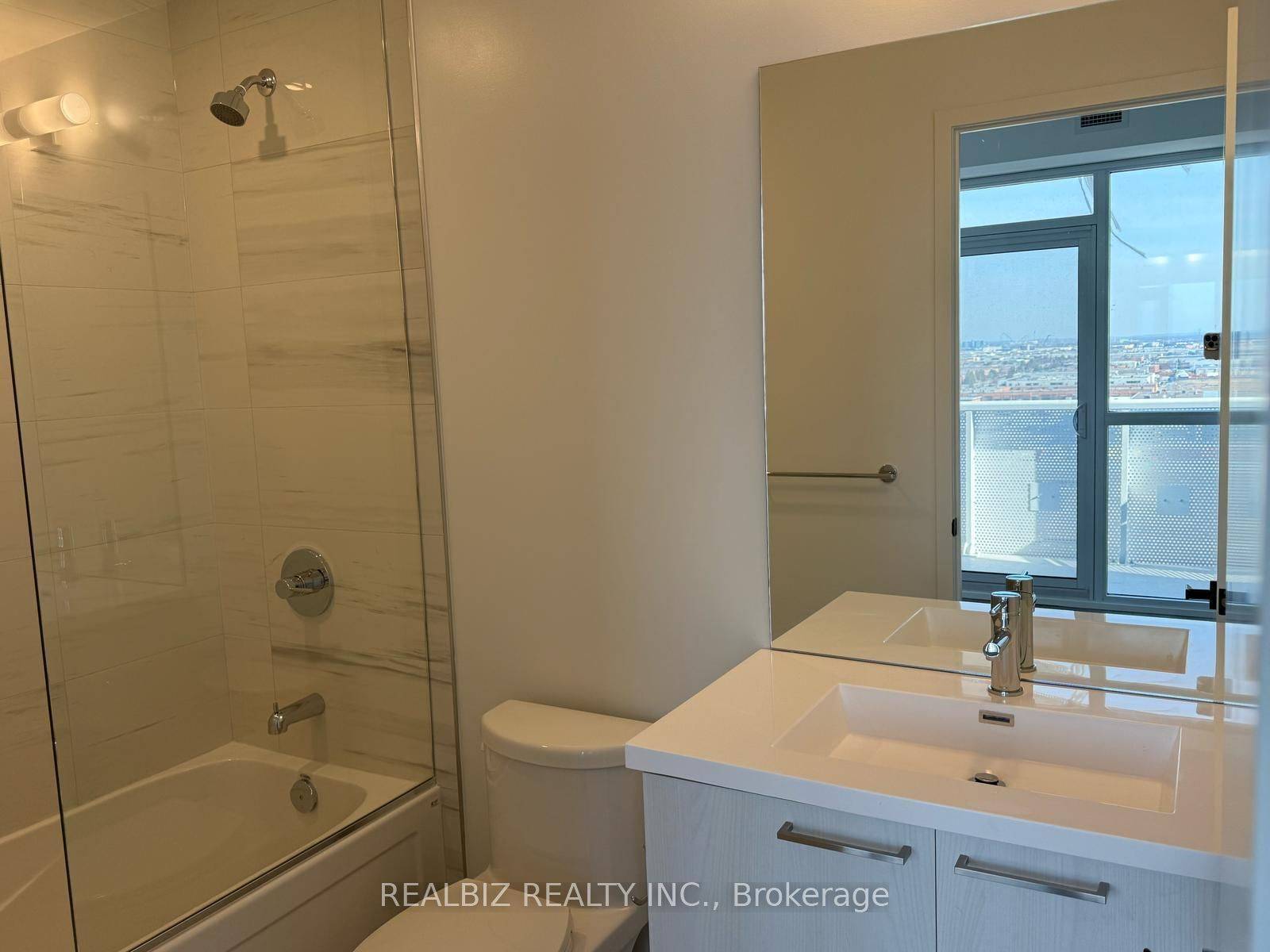 225 Commerce ST #1109, Vaughan, ON L4K 0P9