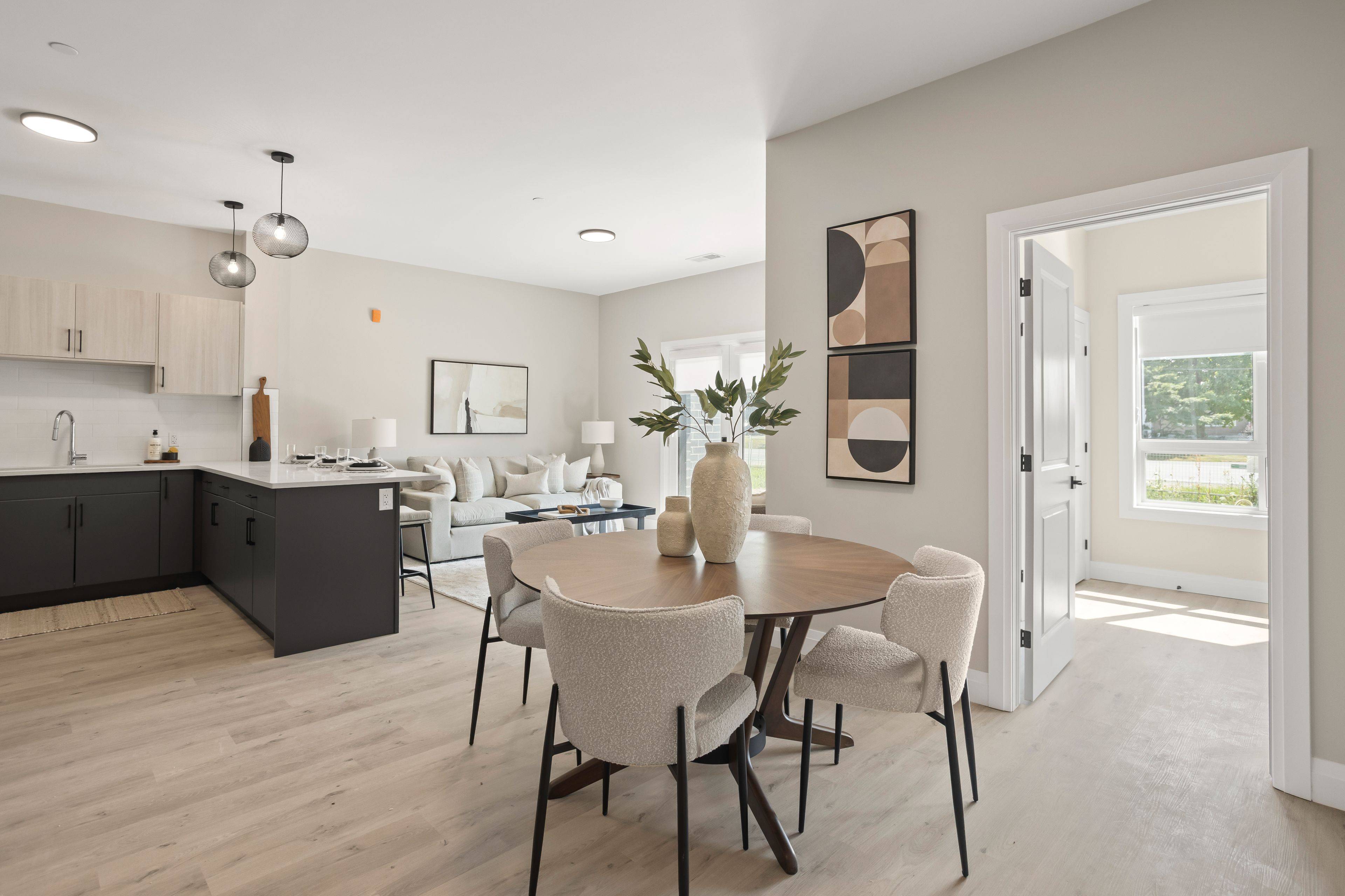 33318 RICHMOND ST #308, Lucan Biddulph, ON N0M 2J0