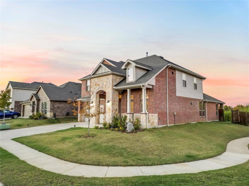 11221 Camelot Court, Aubrey, TX 76227