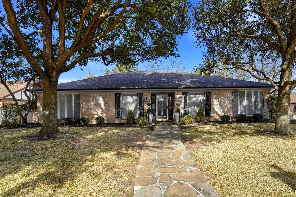 200 Hillview Drive, Hurst, TX 76054