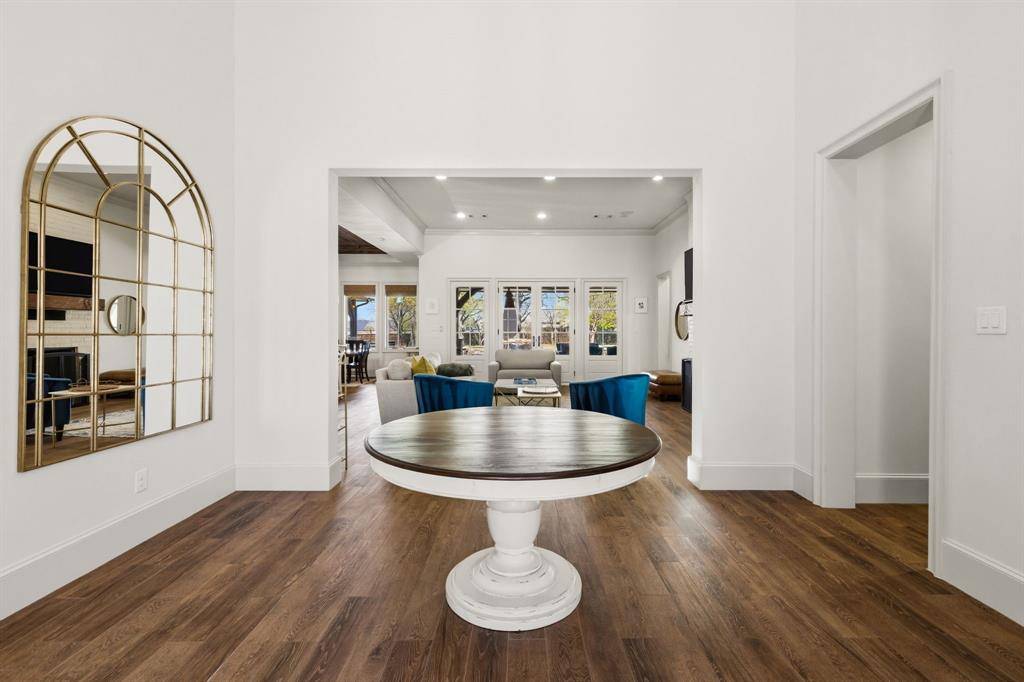 212 Oak Crest Hill Drive, Colleyville, TX 76034