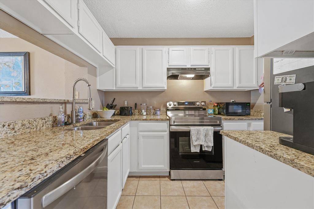 621 Carriagehouse Lane #2, Garland, TX 75040