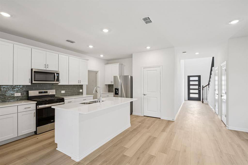 1404 Bridgestone Drive, Princeton, TX 75071