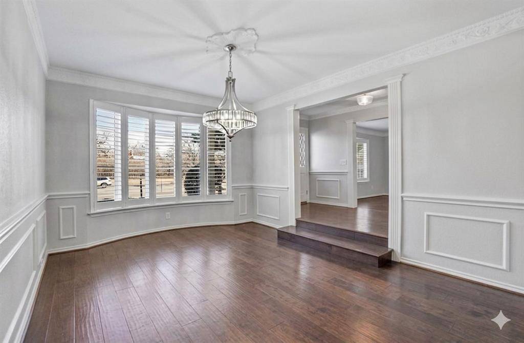 4301 Bellaire Drive, Fort Worth, TX 76109