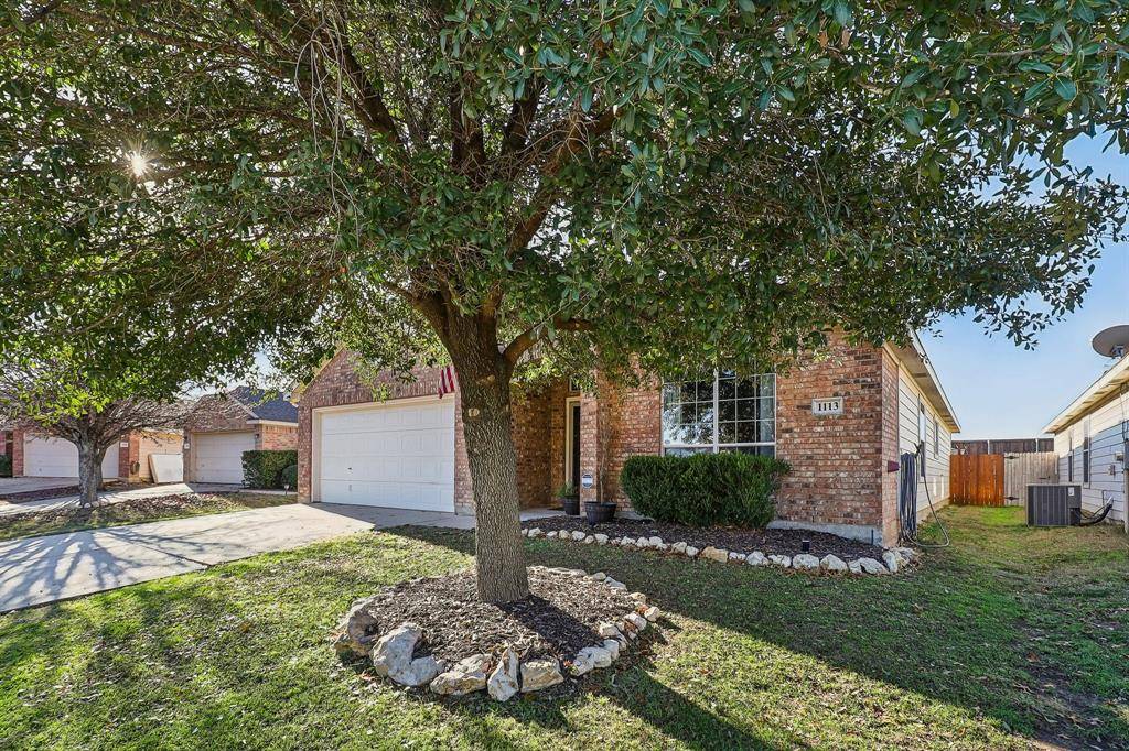 1113 Day Dream Drive, Fort Worth, TX 76052