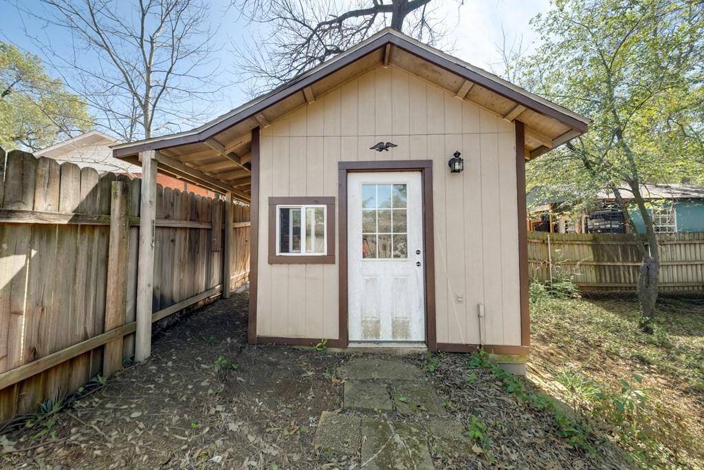 1112 Swanson Drive, Palestine, TX 75801