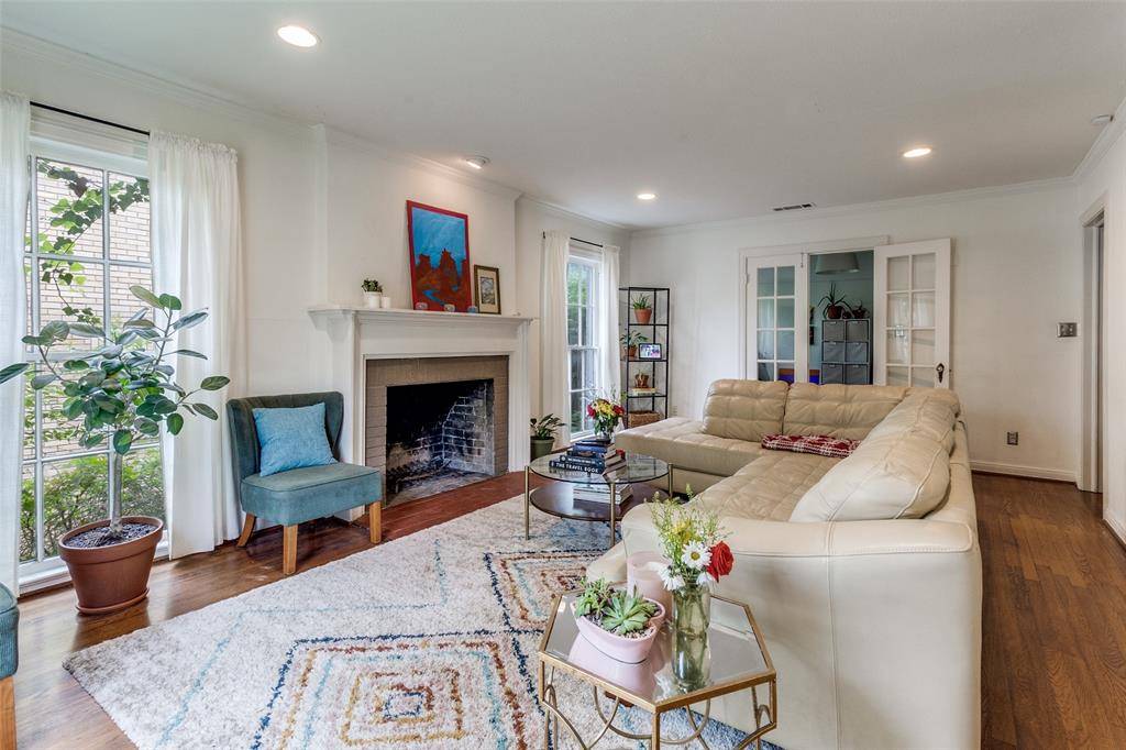 6926 Santa Monica Drive, Dallas, TX 75223