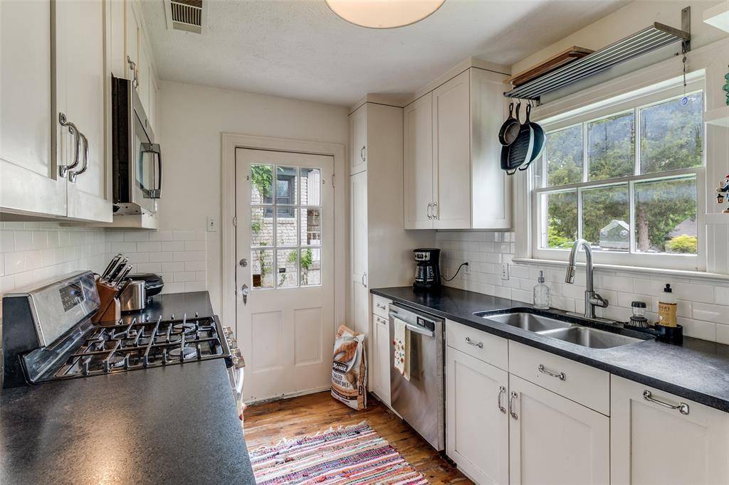 6926 Santa Monica Drive, Dallas, TX 75223