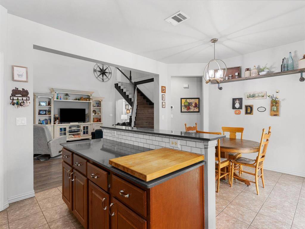 170 Greathouse Village, Decatur, TX 76234