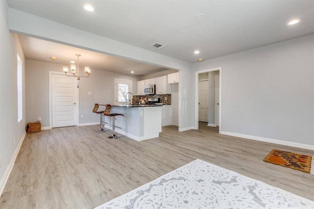 2627 Sharon Street, Dallas, TX 75211