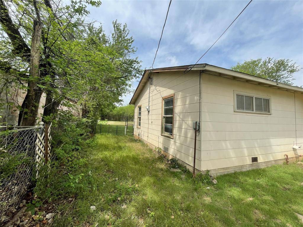 514 S Avenue C, Olney, TX 76374