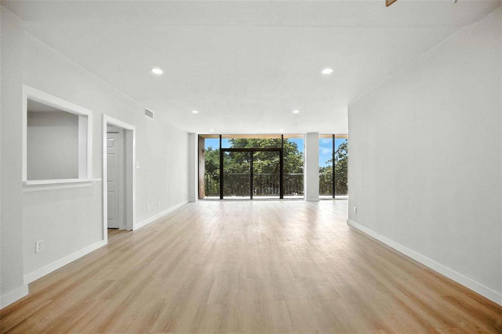 5200 Keller Springs Road #313, Dallas, TX 75248