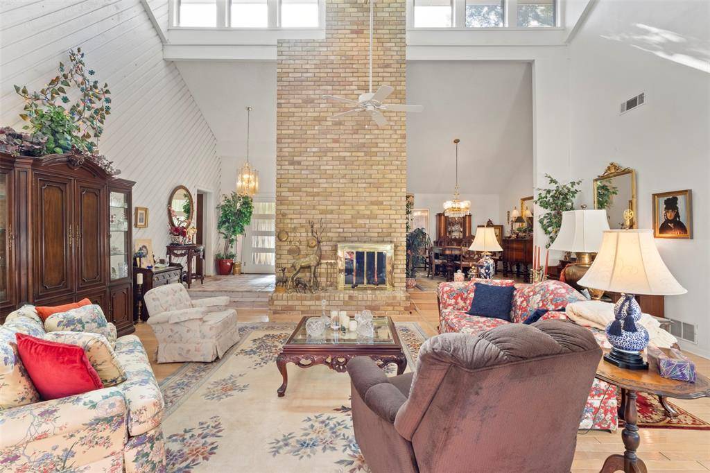 5207 Northmoor Drive, Dallas, TX 75229