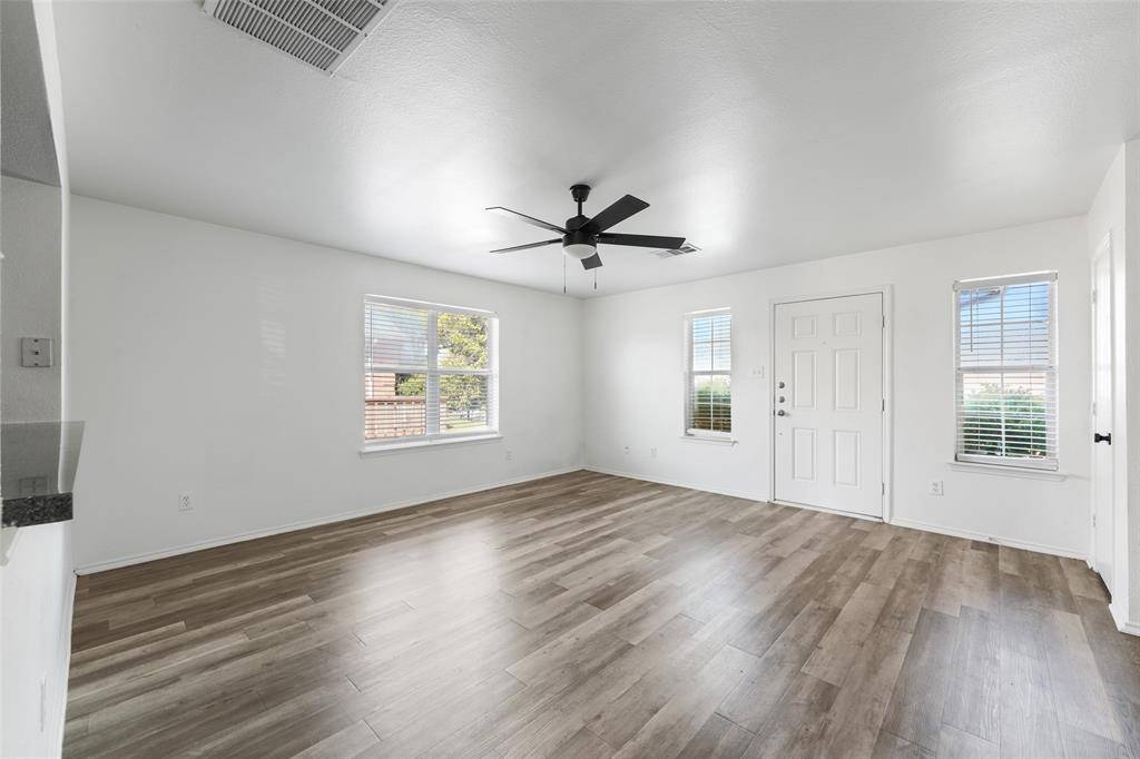 4917 Captains Place, Garland, TX 75043