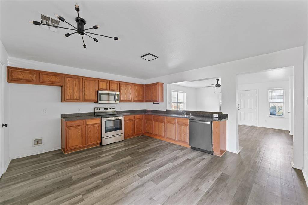 4917 Captains Place, Garland, TX 75043