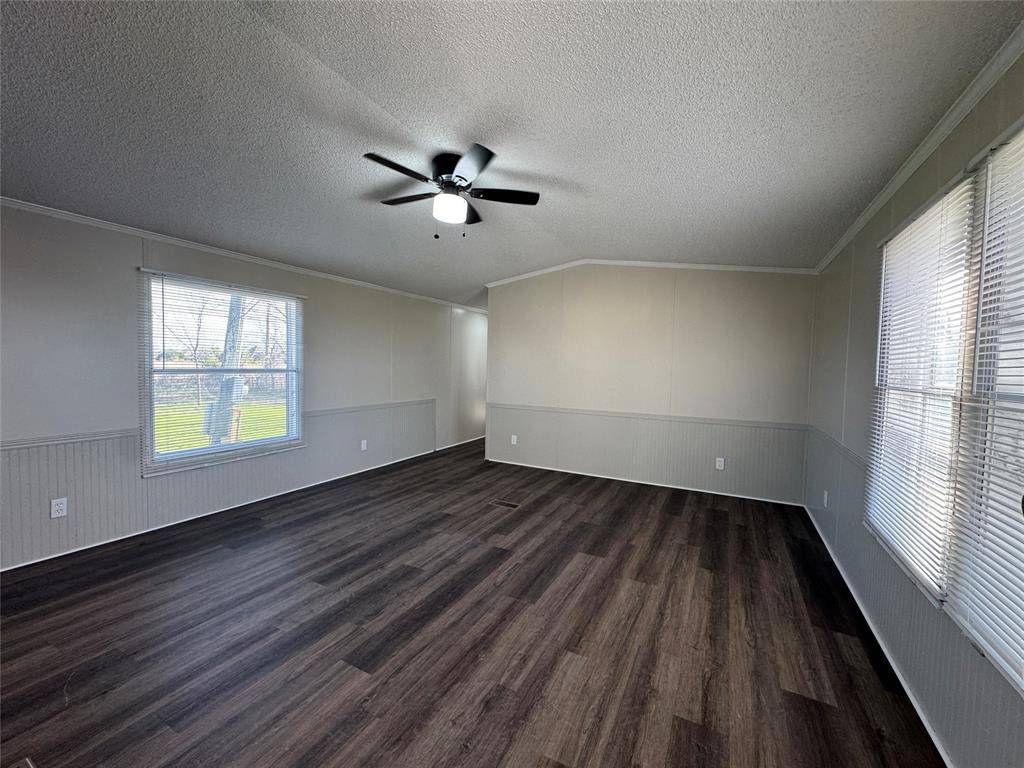 1204 Traders Road, Greenville, TX 75402