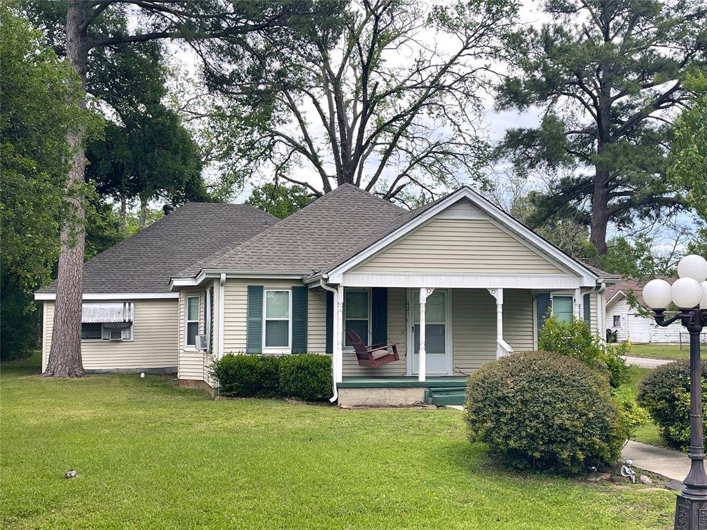 421 S 8th Avenue, Teague, TX 75860