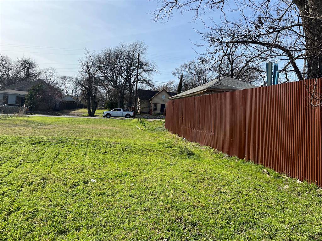 336 Leads Street, Dallas, TX 75203