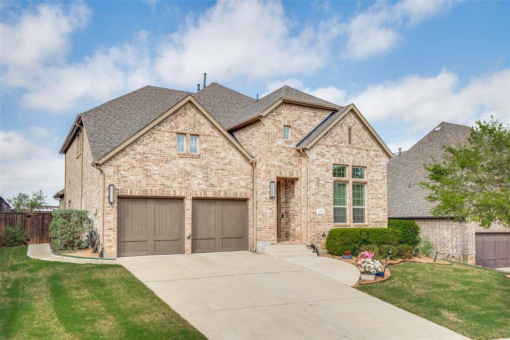 1011 Riviera Road, Roanoke, TX 76262