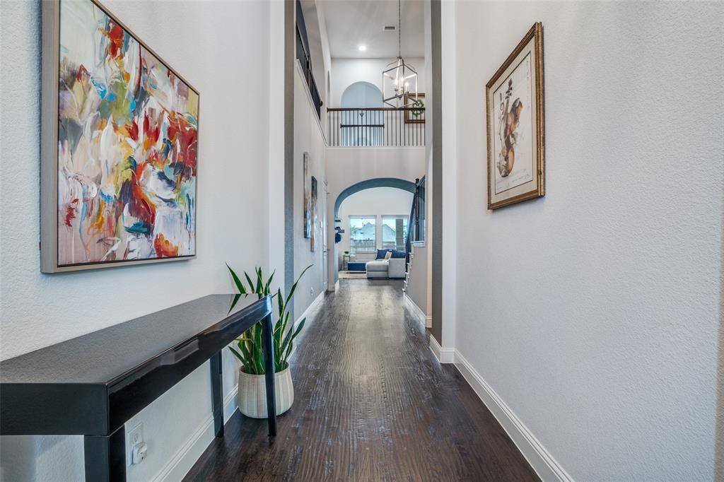 1011 Riviera Road, Roanoke, TX 76262