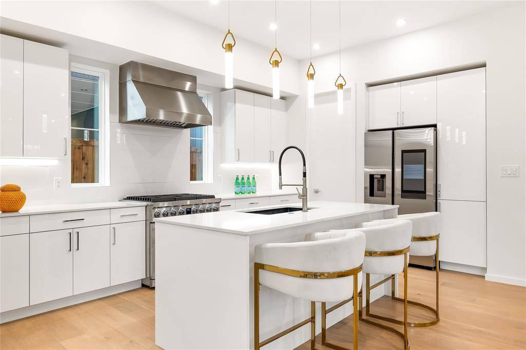 828 McBroom Street, Dallas, TX 75212