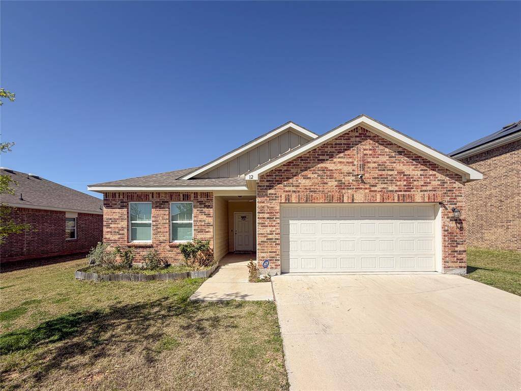 12 Elderbrook Lane, Edgecliff Village, TX 76134