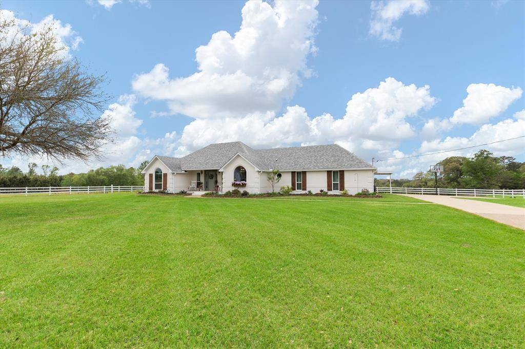 10100 FM   1650, Gilmer, TX 75645