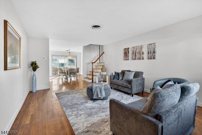 71 Allwood Pl, Clifton City, NJ 07012