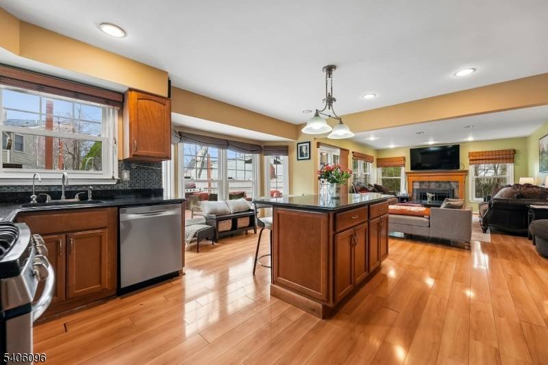 9 Chipwood Lane, North Brunswick Twp., NJ 08902