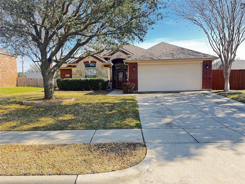 5915 Heather Drive, Grand Prairie, TX 75052