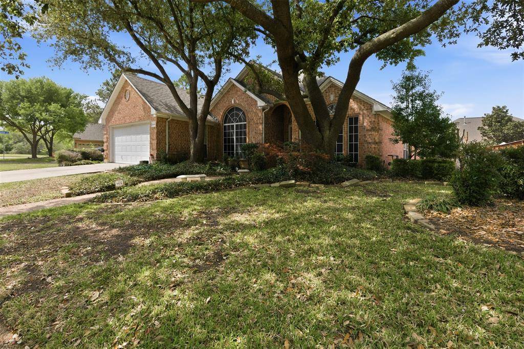 6404 Parkside Drive, Arlington, TX 76001