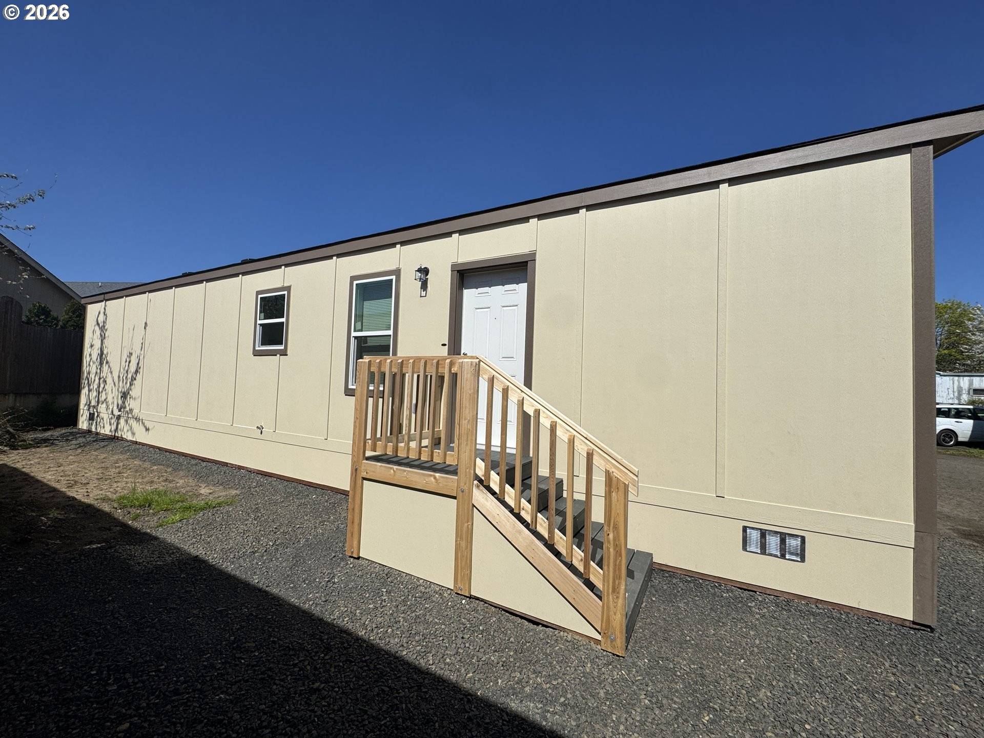 1085 W 1st AVE #K, Junction City, OR 97448