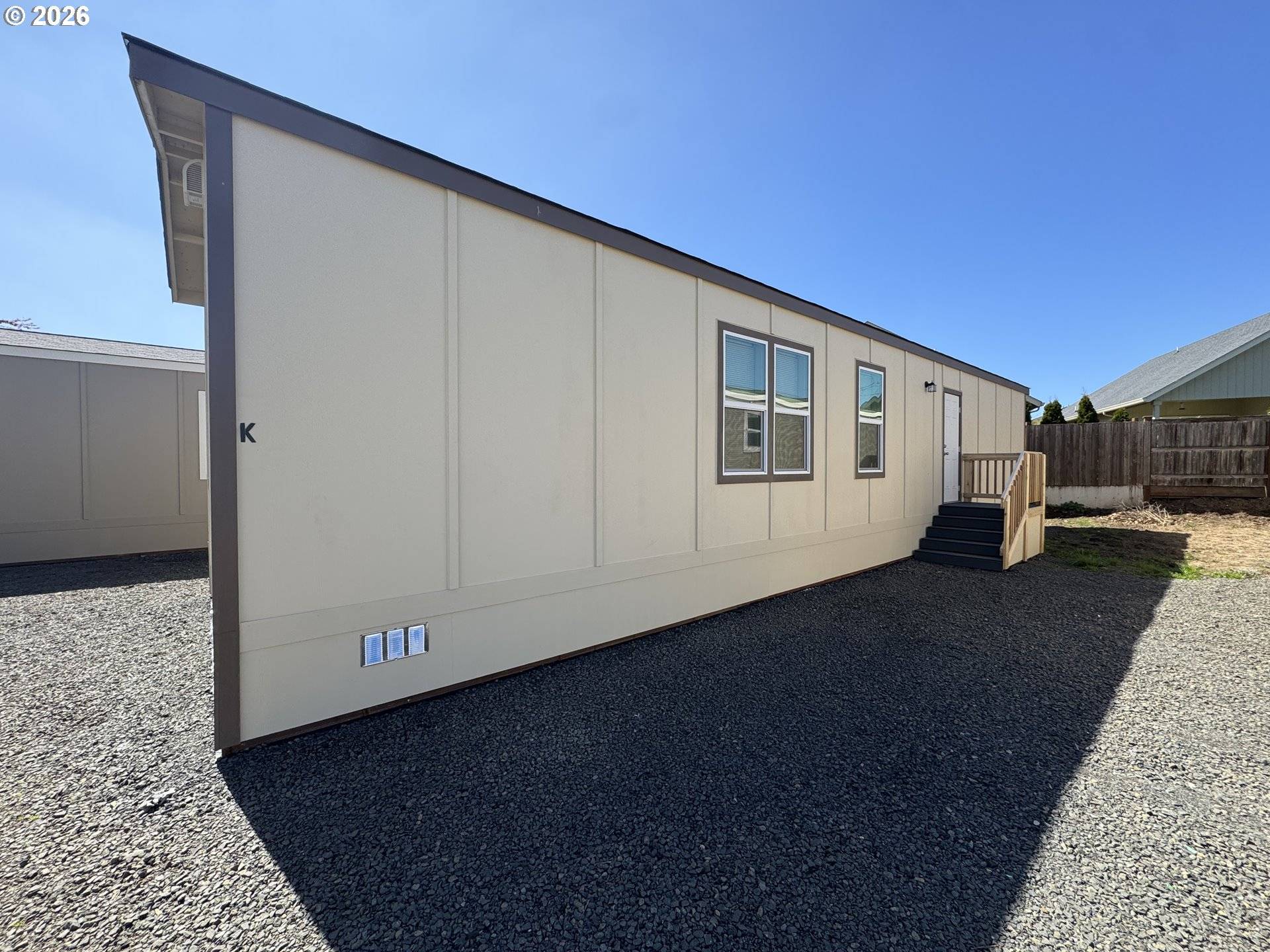 1085 W 1st AVE #K, Junction City, OR 97448