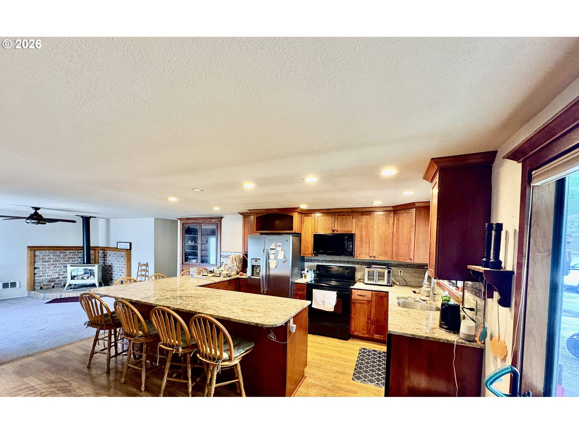 747 EVERGREEN LOOP, Reedsport, OR 97467