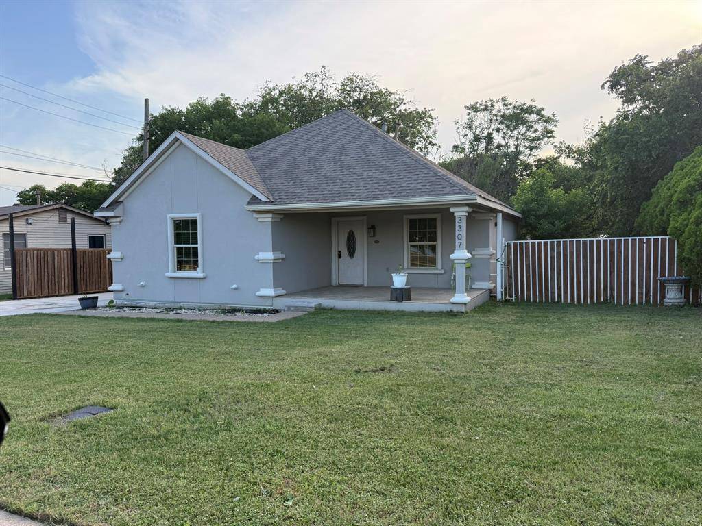 3307 Roberts Cut Off Road, Lake Worth, TX 76114