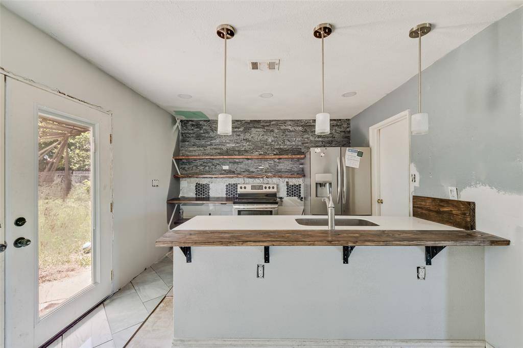 9502 Zelkova Circle, Dallas, TX 75249