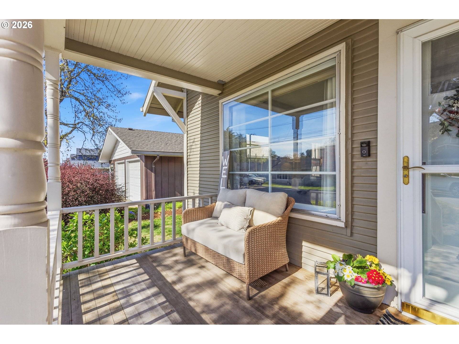 423 S 1ST ST, Silverton, OR 97381