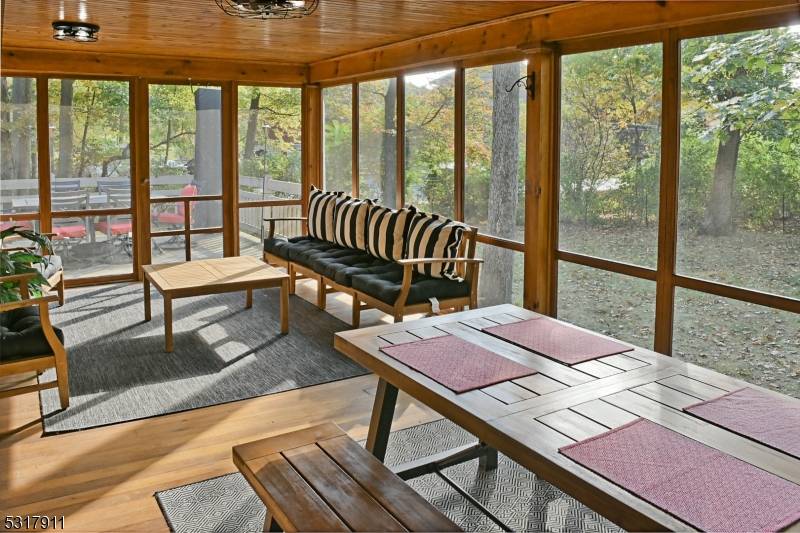 42 Melrose Dr, Chester Twp., NJ 07930