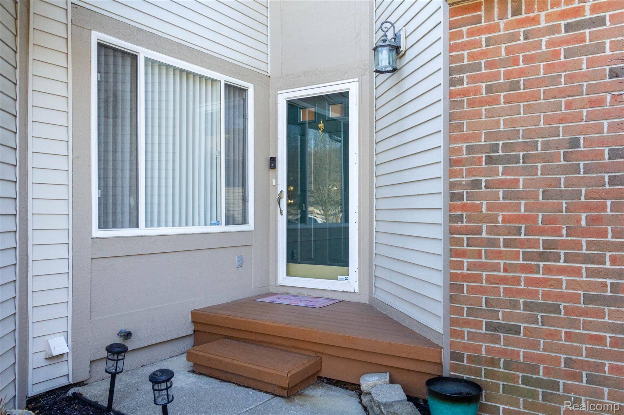 448 Ravencrest LN #50, Westland, MI 48185