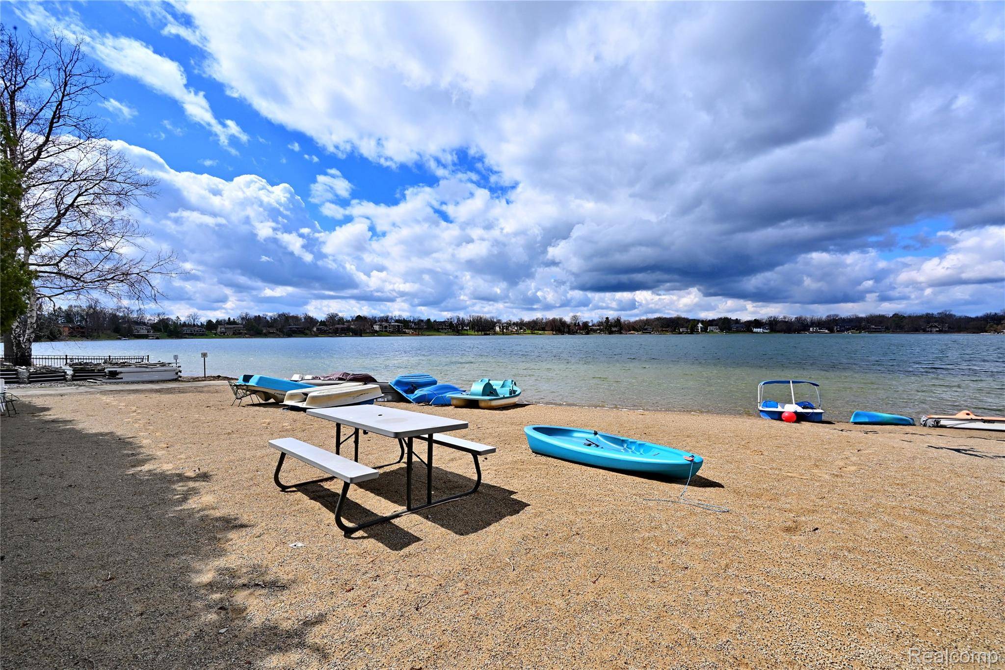 1966 Klingensmith RD #18C, Bloomfield Hills, MI 48302