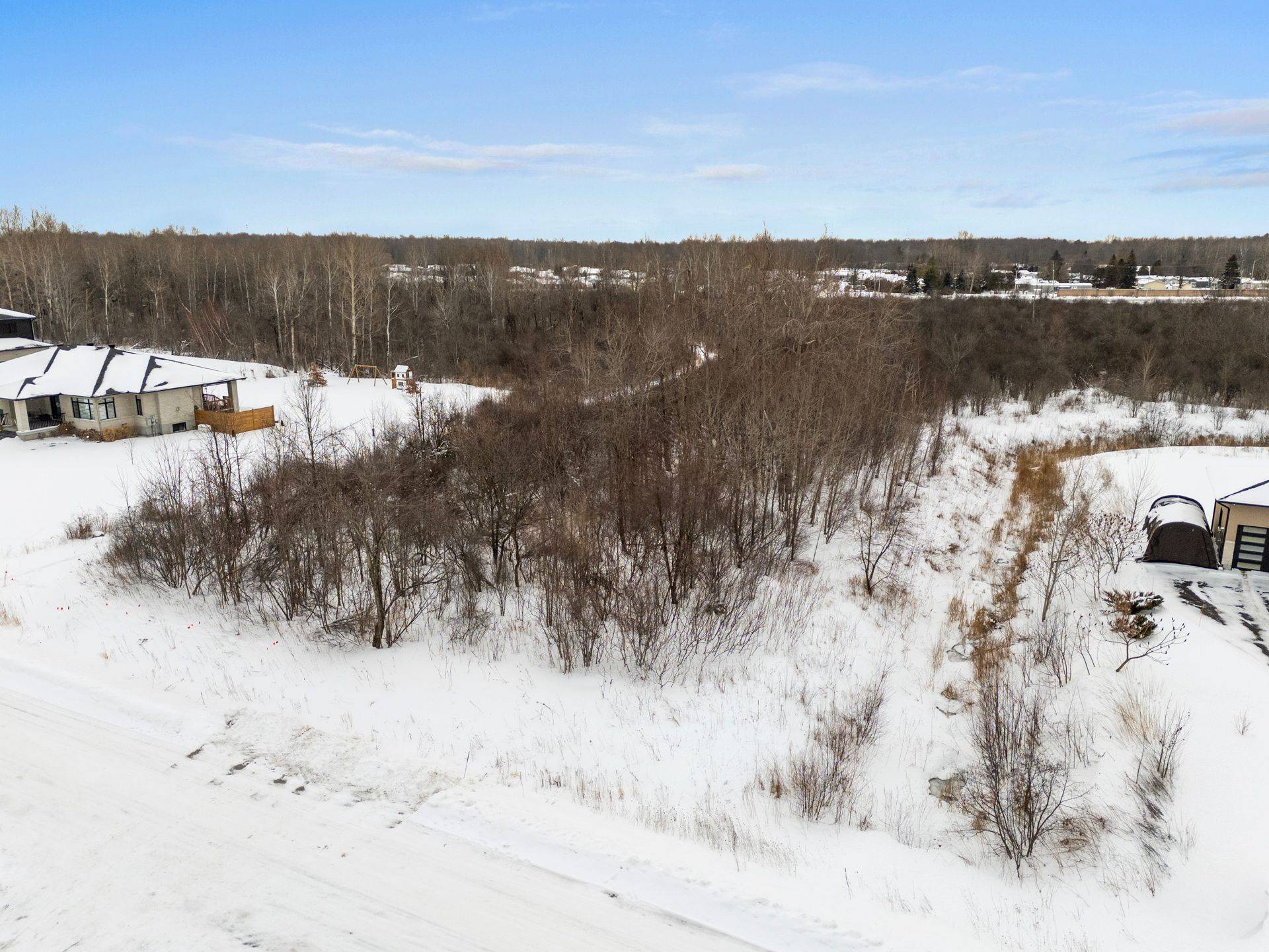 671 Ballycastle CRES, Blossom Park - Airport And Area, ON K1X 0A3