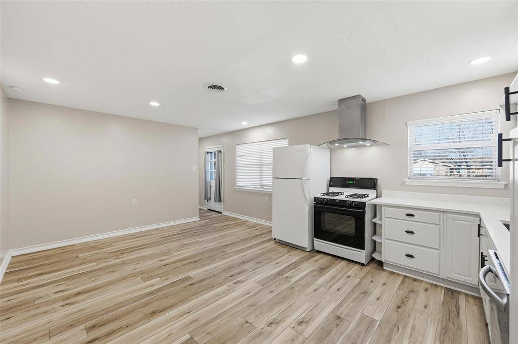 2015 Salem Street, Irving, TX 75061