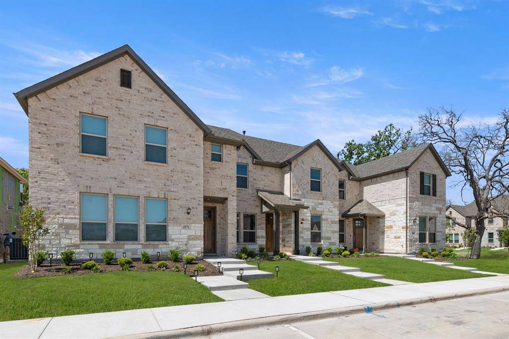 1967 Gentle Oak Trail, Corinth, TX 76210