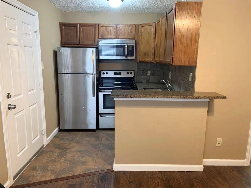 9803 Walnut Street #302, Dallas, TX 75243