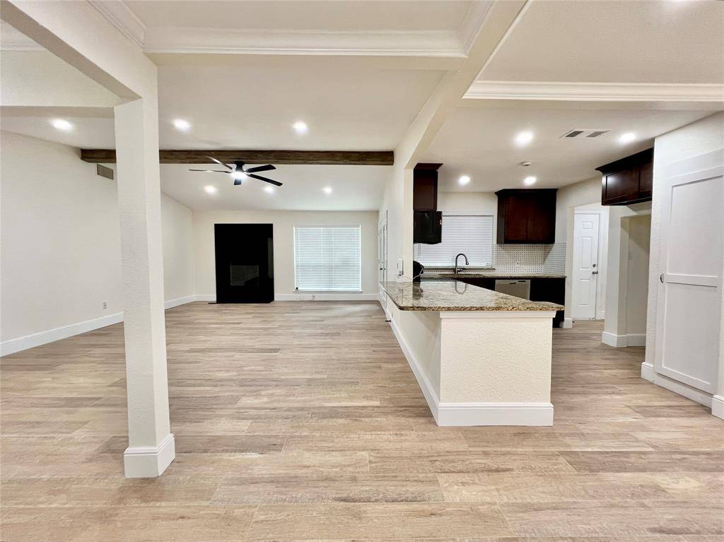 3241 Bunker Hill Drive, Forest Hill, TX 76140