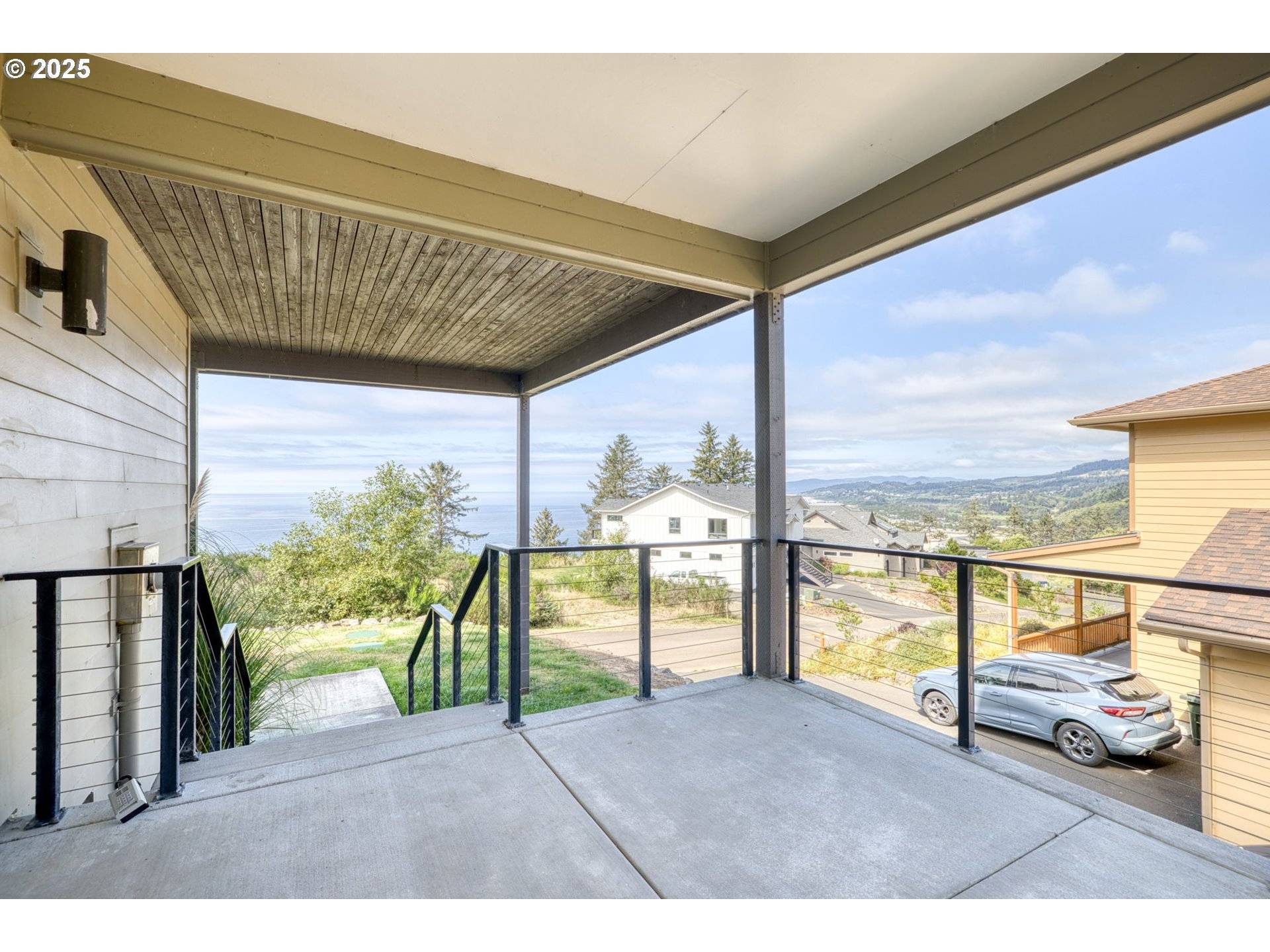 54145 S BEACH RD, Neskowin, OR 97149