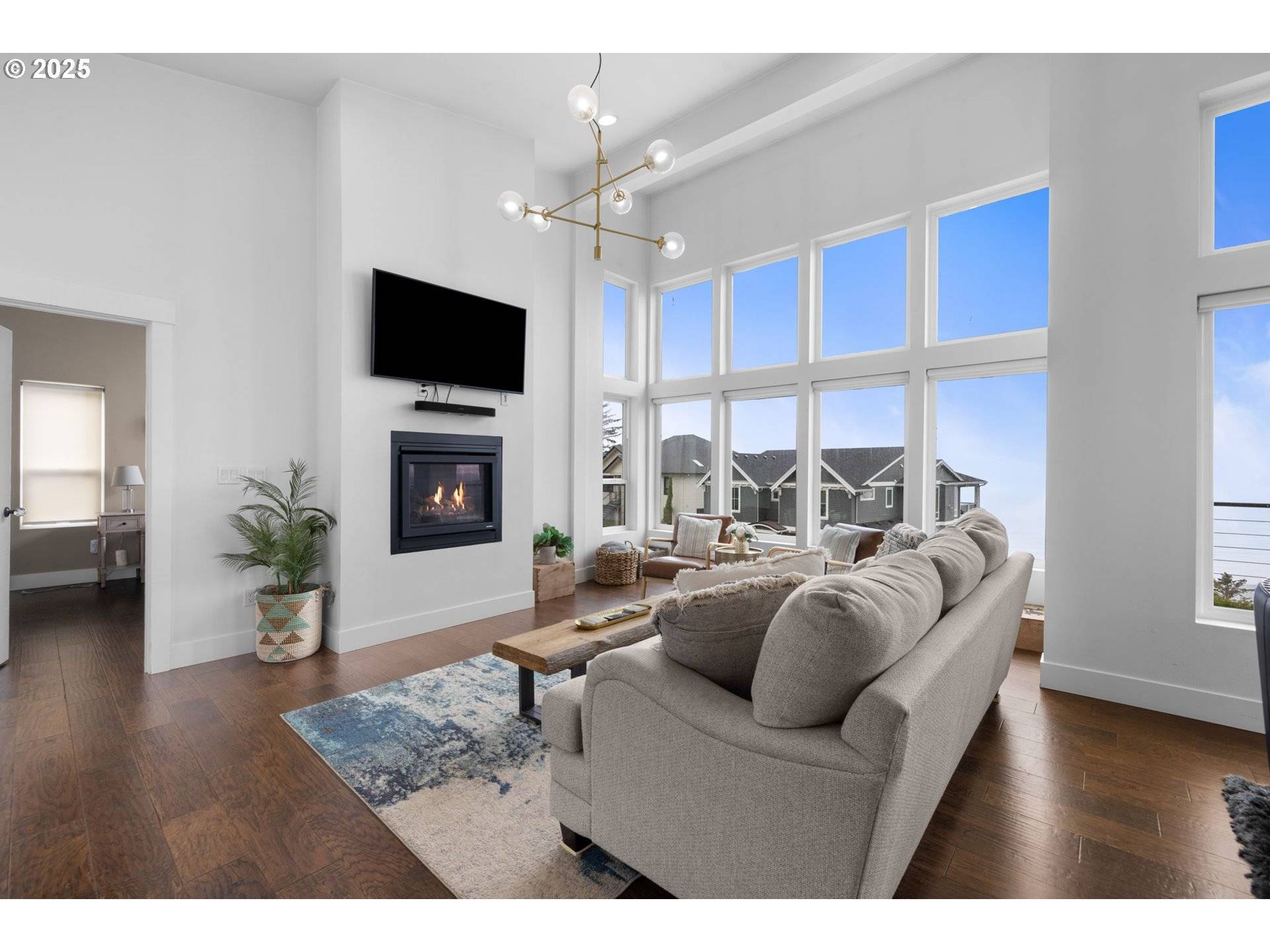 54145 S BEACH RD, Neskowin, OR 97149