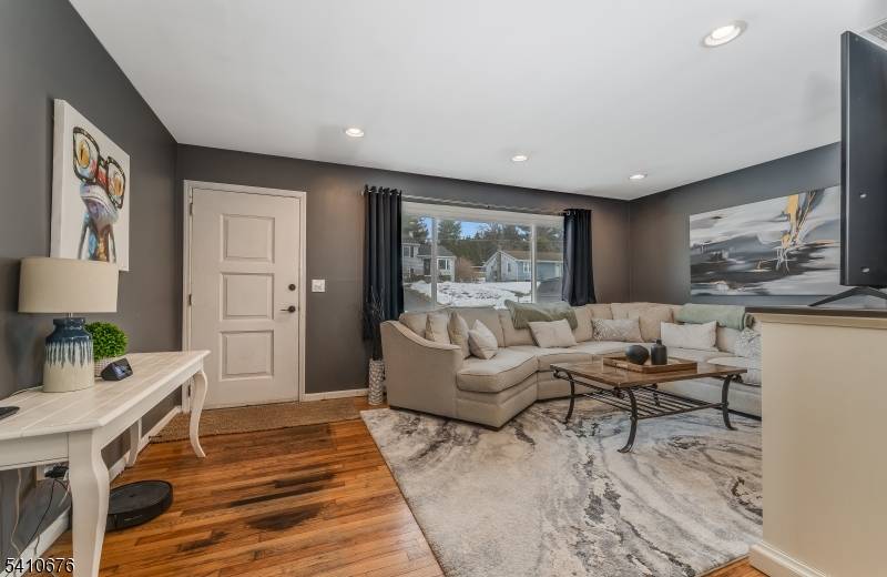 69 Beavers St, High Bridge Boro, NJ 08829